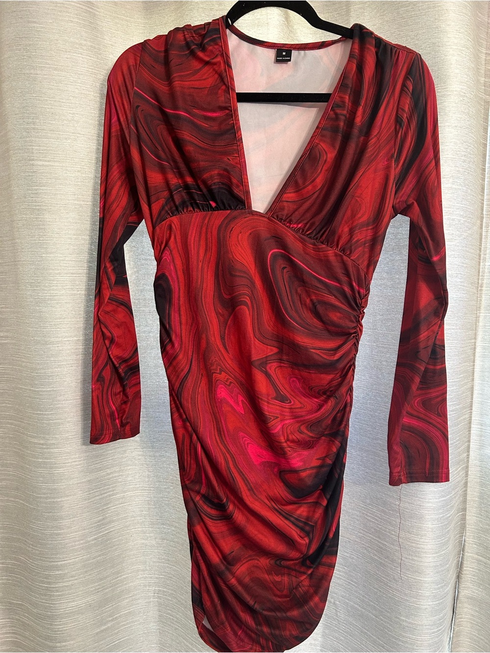 Red Swirl Long-Sleeve V-Neck Bodycon Dress